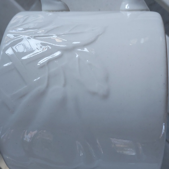 PIER I IMPORTS (2) Embossed White Fruit Coffee Cups - Picture 4 of 6